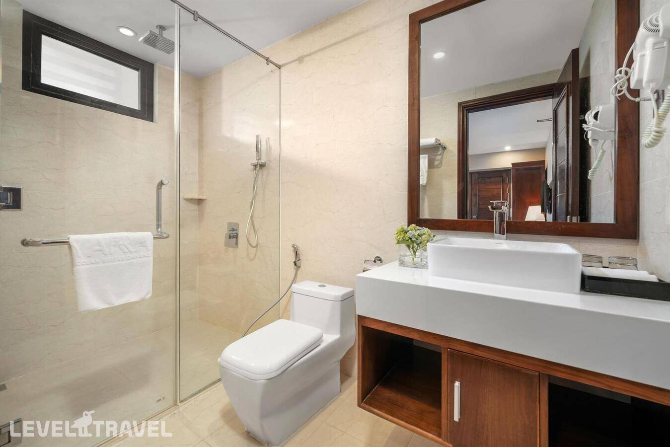 фотографии отеля Yarra Ocean Suites Da Nang Hotel в Вьетнам(Дананг) - фото №11