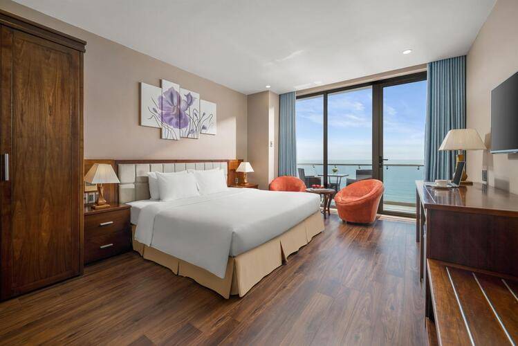 Yarra Ocean Suites Da Nang Hotel