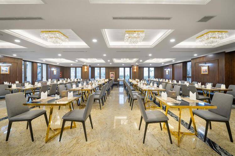 Golden Lotus Luxury Hotel