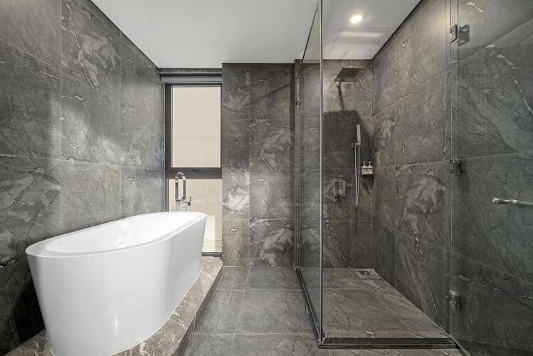 Golden Lotus Luxury Hotel