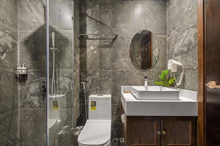 Golden Lotus Luxury Hotel