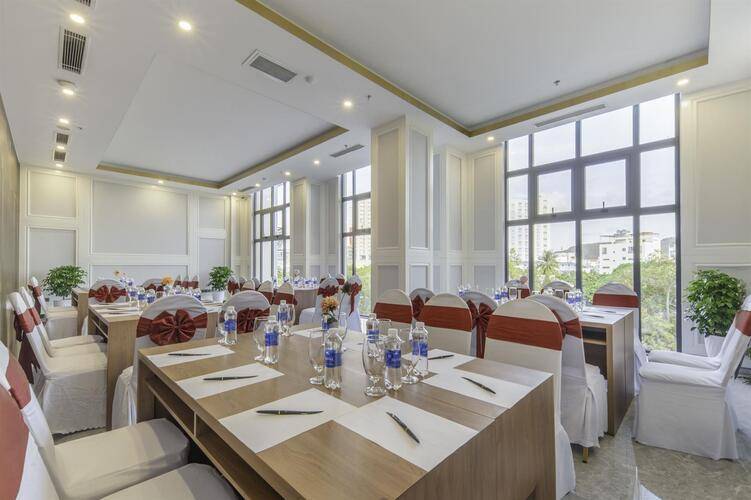 Avari Hotel Nha Trang