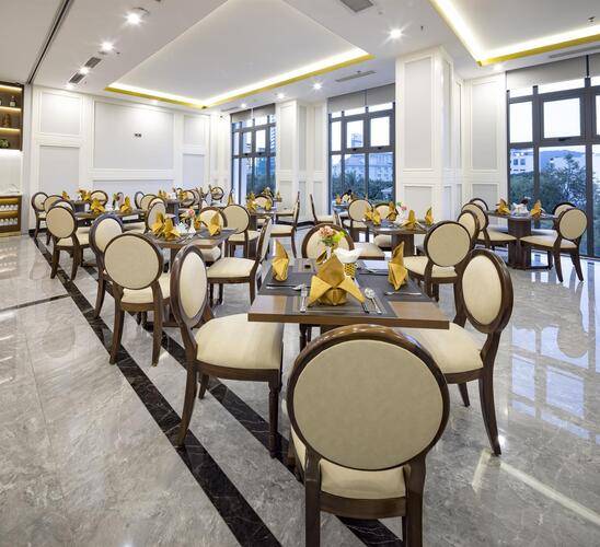 Avari Hotel Nha Trang