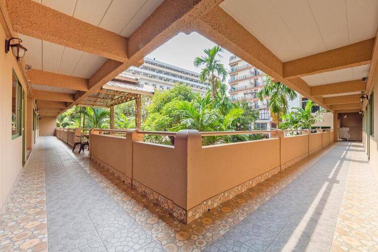 Oyo 75379 Sabai Living Pattaya