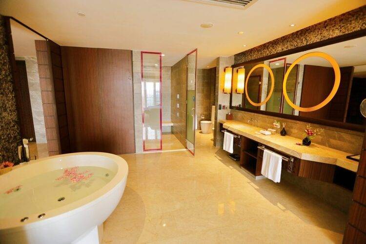 Crowne Plaza Danang Hotel