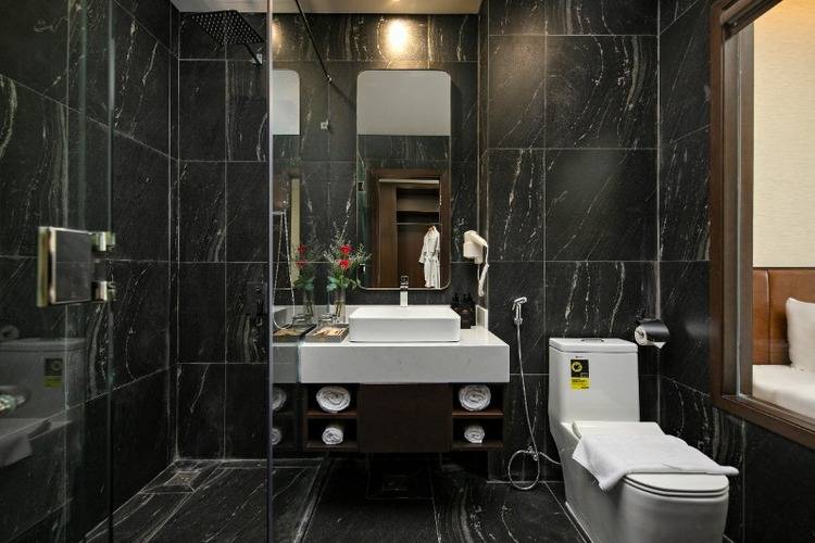 Golden Lotus Grand Hotel