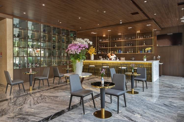 Golden Lotus Grand Hotel