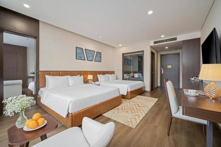 Golden Lotus Grand Hotel