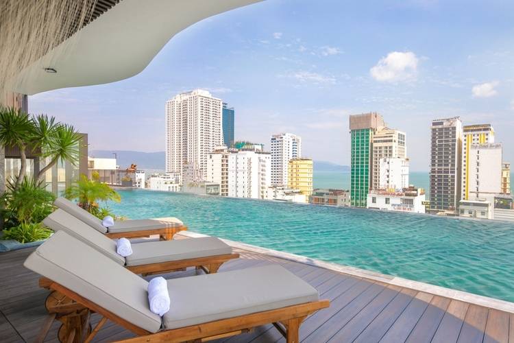 Golden Lotus Grand Hotel