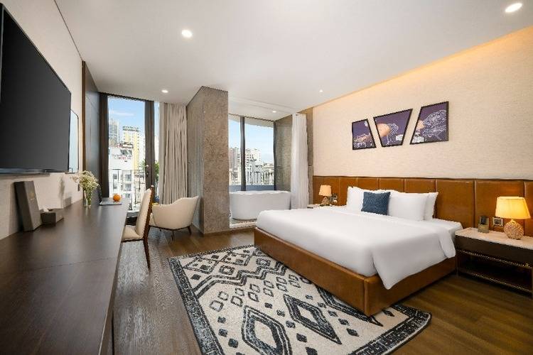 Golden Lotus Grand Hotel