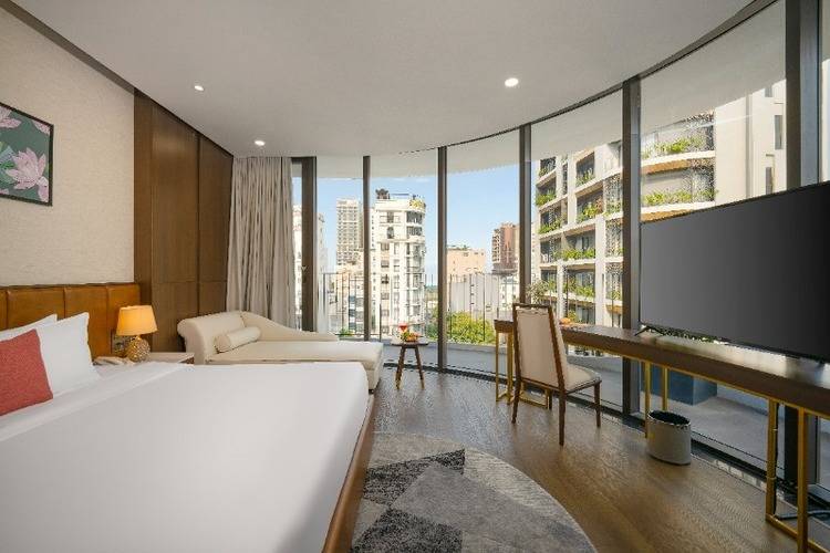 Golden Lotus Grand Hotel