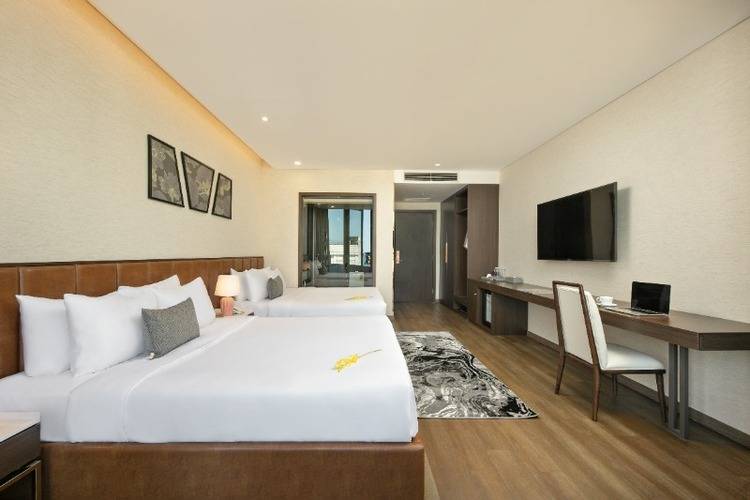 Golden Lotus Grand Hotel