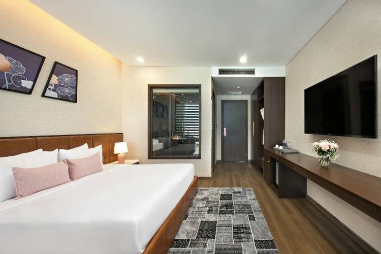 Golden Lotus Grand Hotel