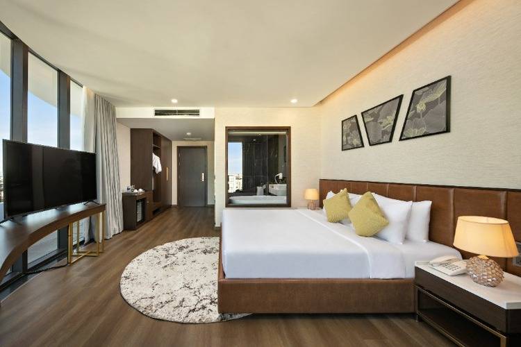 Golden Lotus Grand Hotel