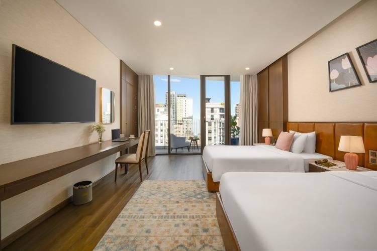 Golden Lotus Grand Hotel