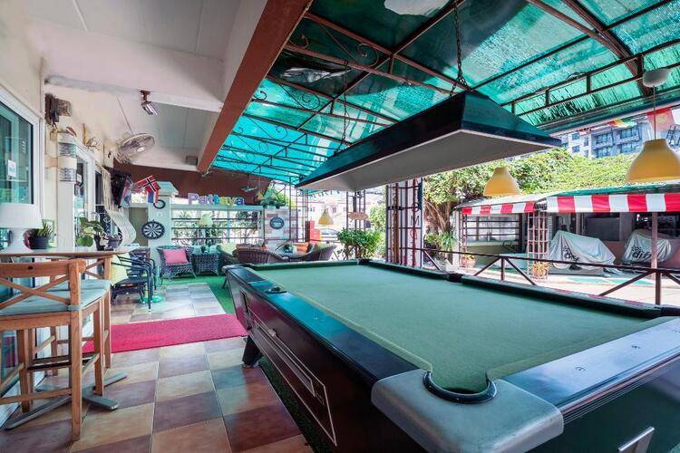 838 Aromdee Apartment