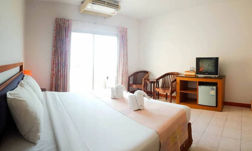 Eastiny Bella Vista Hotel By Zuzu