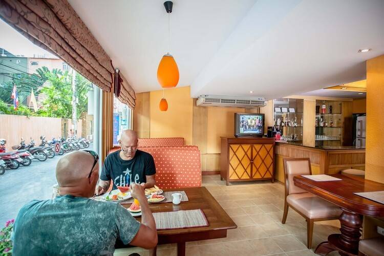 Eastiny Bella Vista Hotel By Zuzu