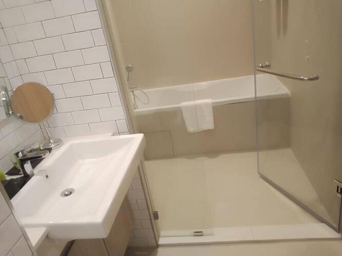 Oakwood Hotel & Residence Sri Racha