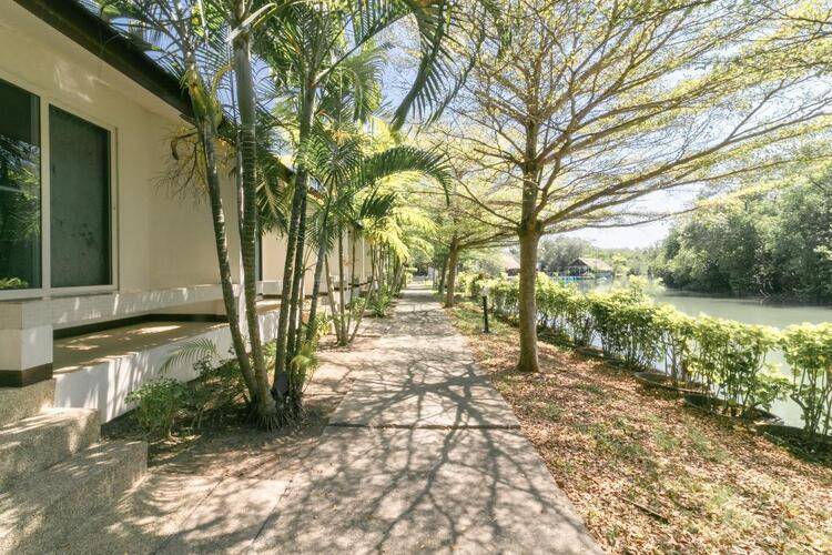 Chaiyo Resort Phuket By Zuzu