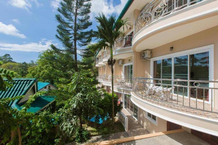 Patong Rai Rom Yen Resort Sha By Zuzu