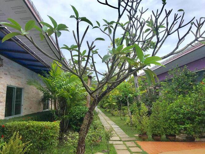 Canal Resort