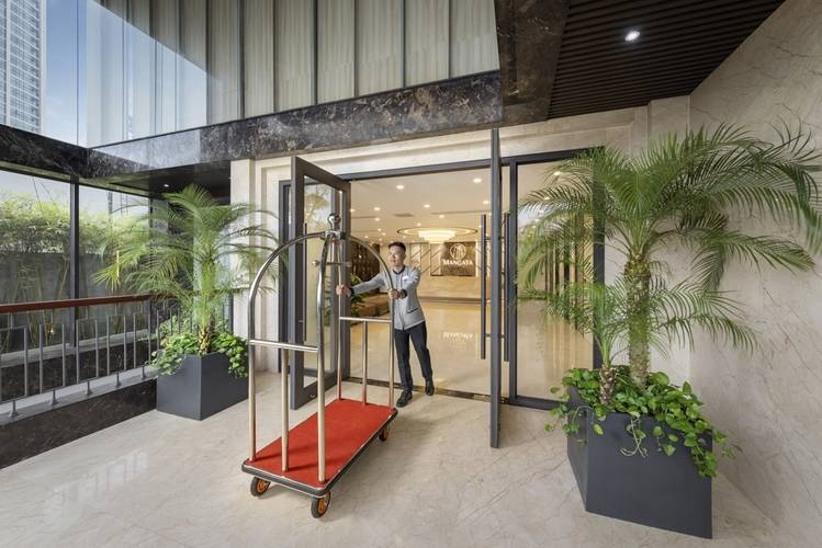 Mangata Beachfront Hotel Danang