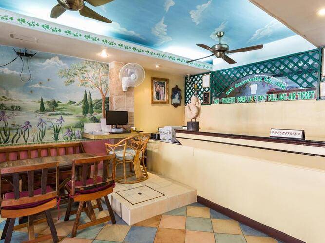 Summer Breeze Hotel