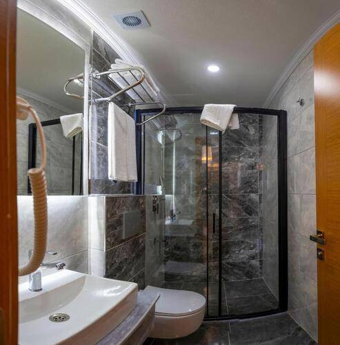 Diamond Luxury Hotel