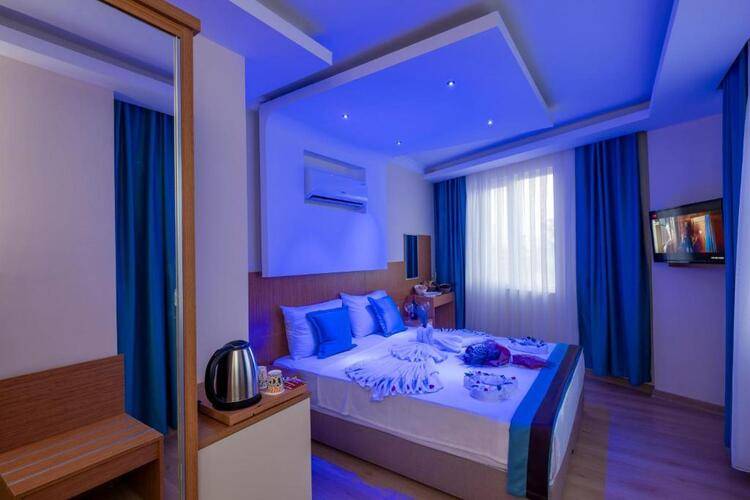 Diamond Luxury Hotel
