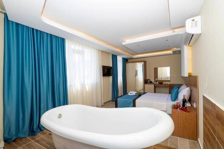 Diamond Luxury Hotel