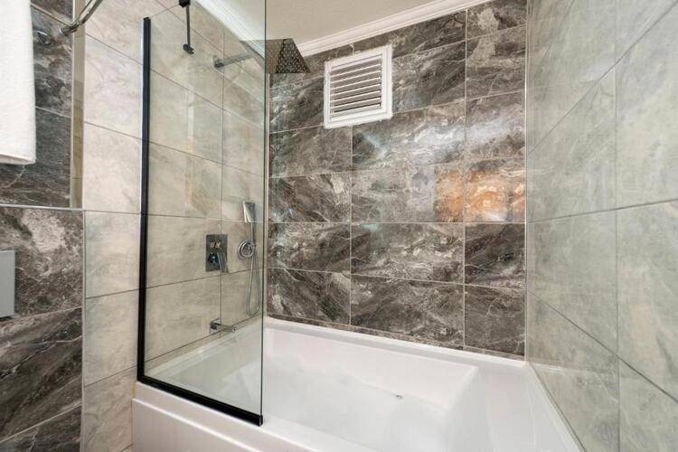 Diamond Luxury Hotel