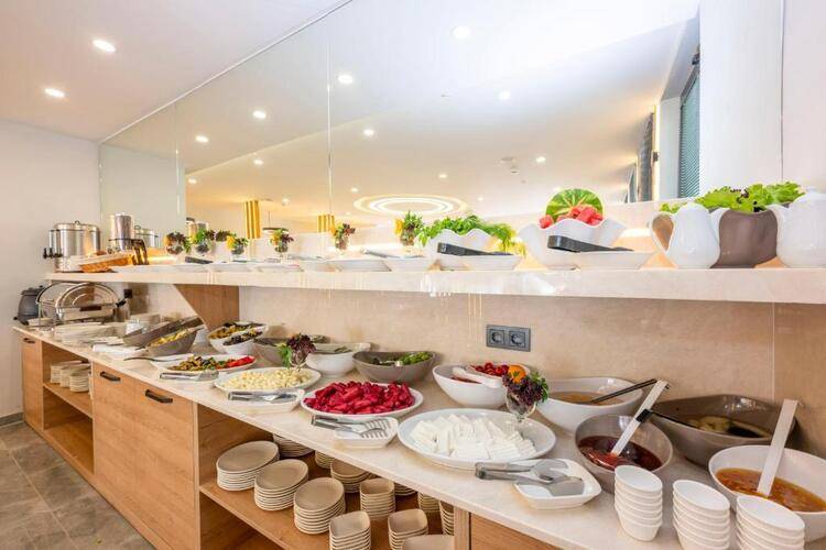 Diamond Luxury Hotel
