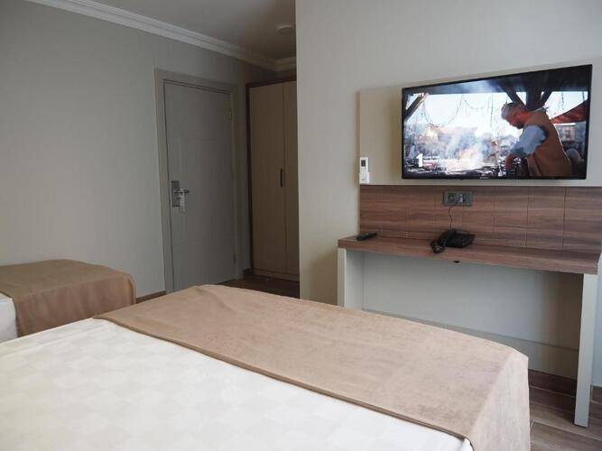 Zenia Hotel