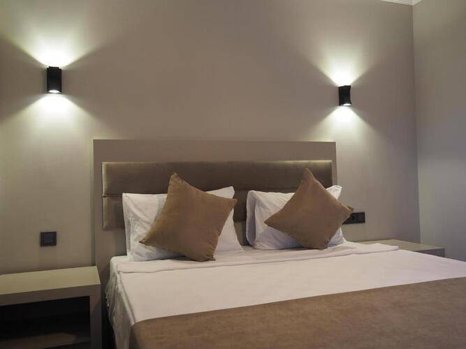 Zenia Hotel