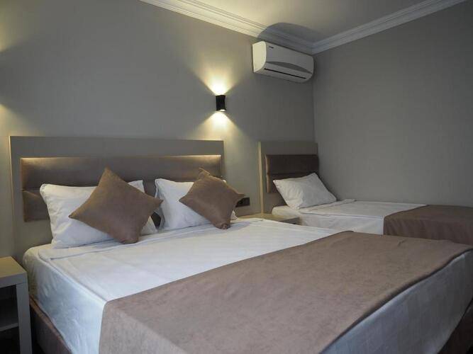 Zenia Hotel