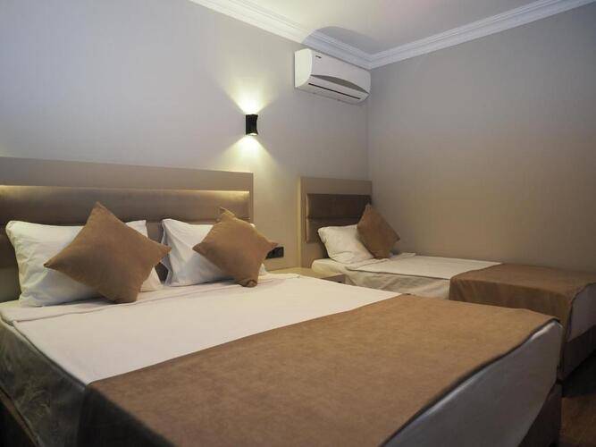 Zenia Hotel