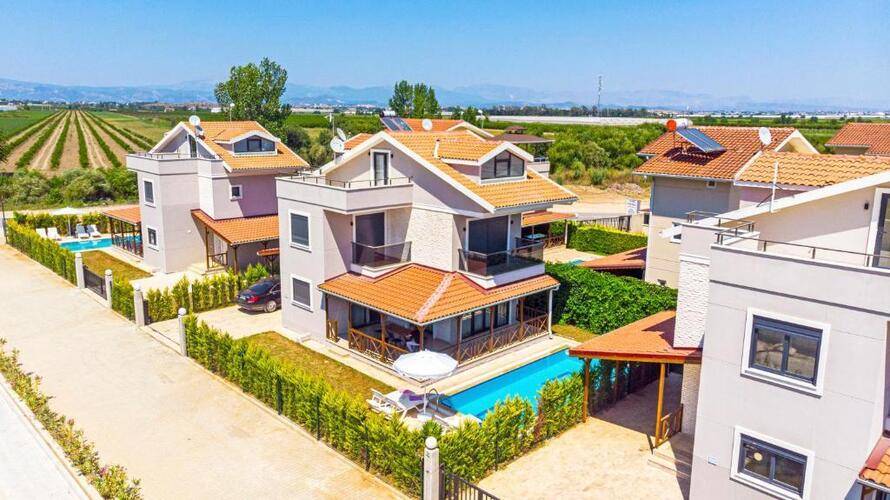 Paradise Town Villa Cordelia