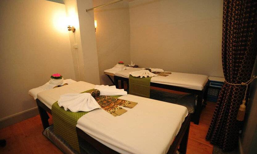 C & N Hotel