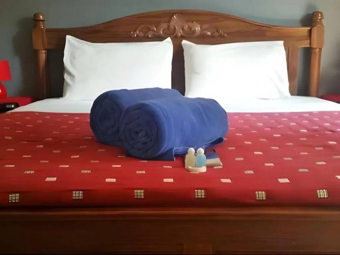 Robin's Nest Guesthouse & Restaurant