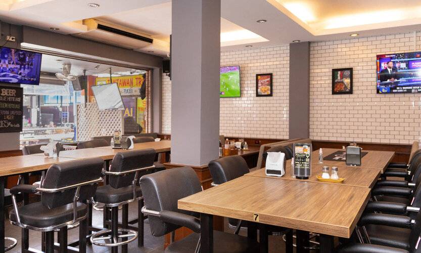 Robin's Nest Guesthouse & Restaurant