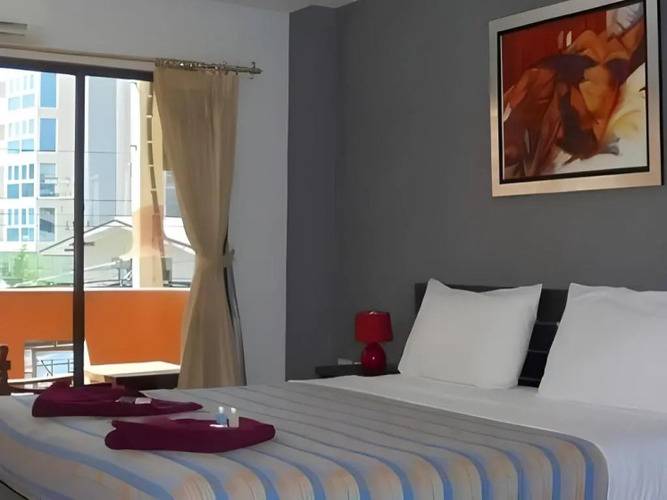 Robin's Nest Guesthouse & Restaurant