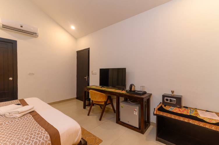 Seawood Beach Resort (Ex. Tvessa A Boutique Hotel)