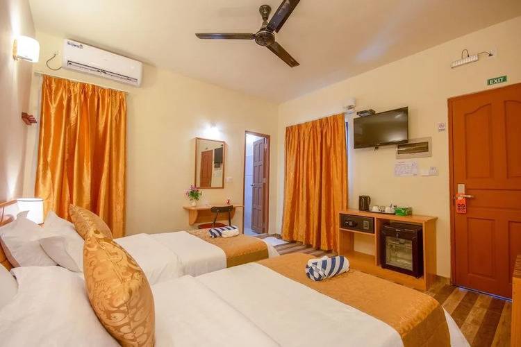 Paguro Beach Inn