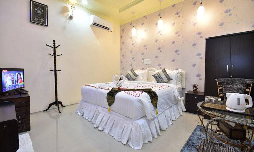 Holiday Haven Ukulhas
