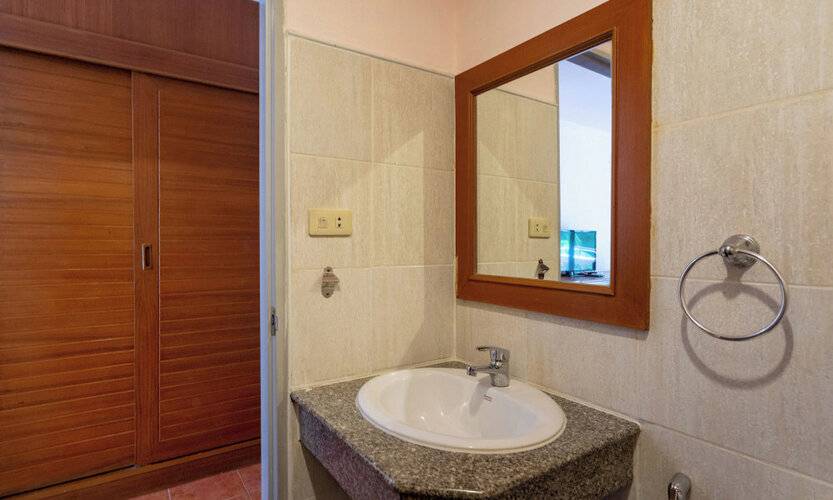 Patong Central Hotel And Apartment