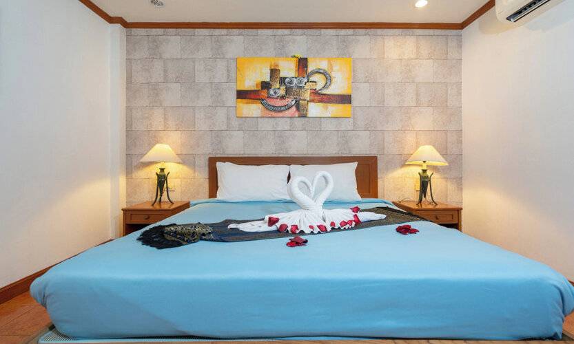 Patong Central Hotel And Apartment
