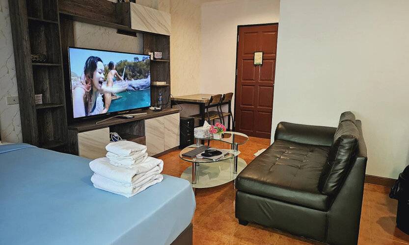 Patong Central Hotel And Apartment