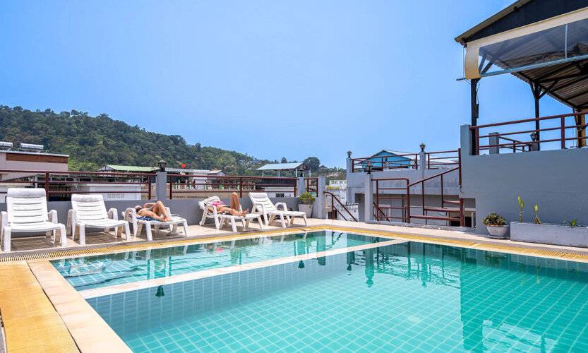 Santi White House Patong Hotel