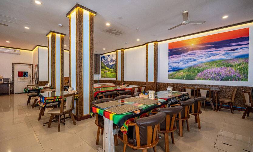 Santi White House Patong Hotel